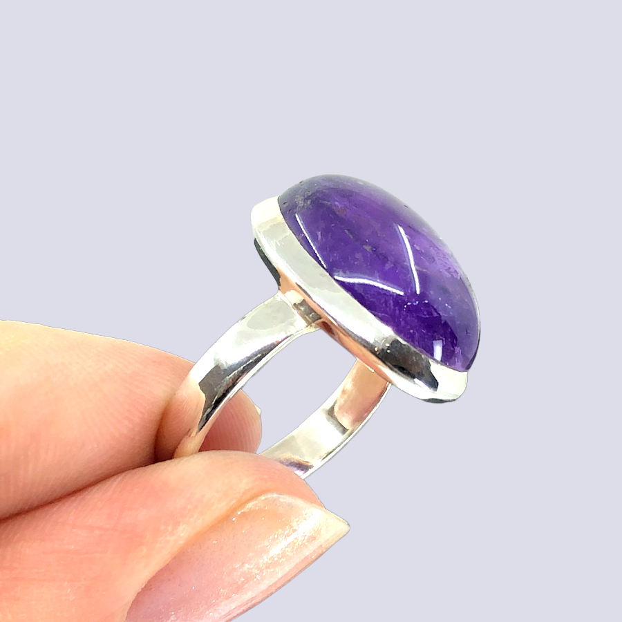 Sterling Silver Ring With Lilac Amethyst, Size 6.5