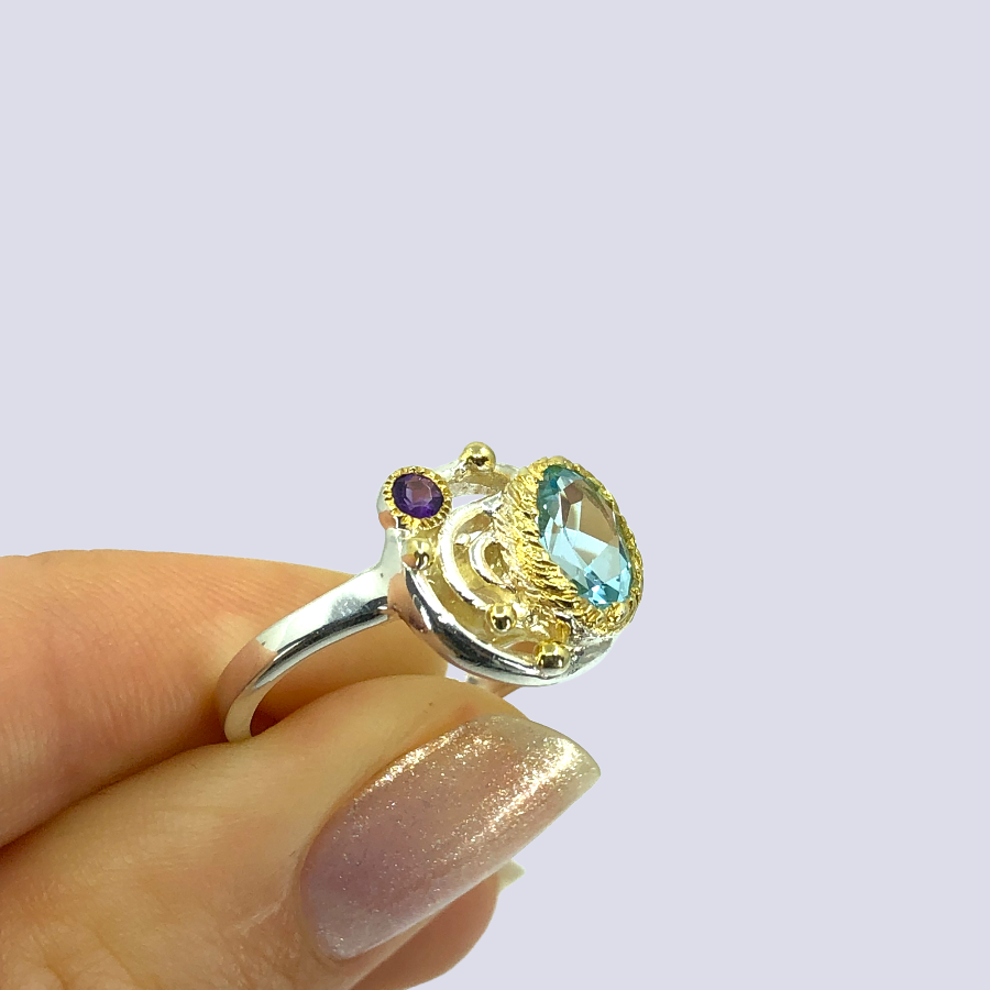 Sterling Silver Ring Inlaid With Blue Topaz And Amethyst, Size 7