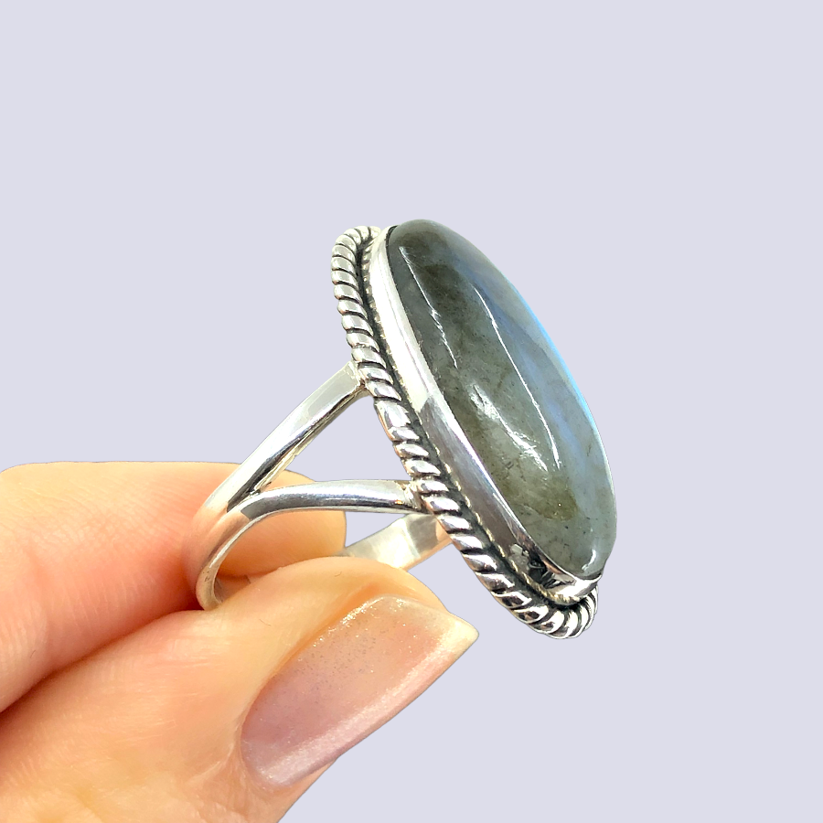 Sterling Silver Ring With Oval Labradorite, Size 10