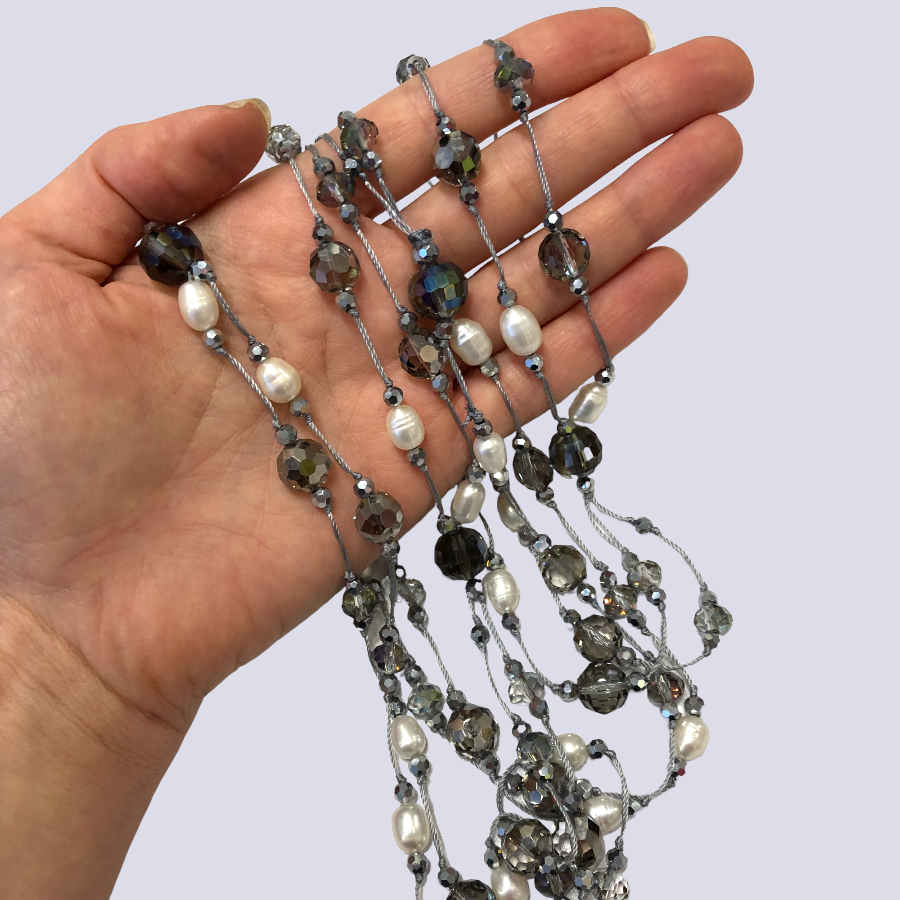 Distinctive Necklace Featuring Freshwater Pearls And Crystal Beads