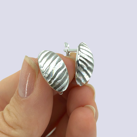 14K White Gold Matte Brushed Earrings