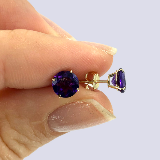 14K Yellow Gold Stud Earrings Inlaid With Amethyst