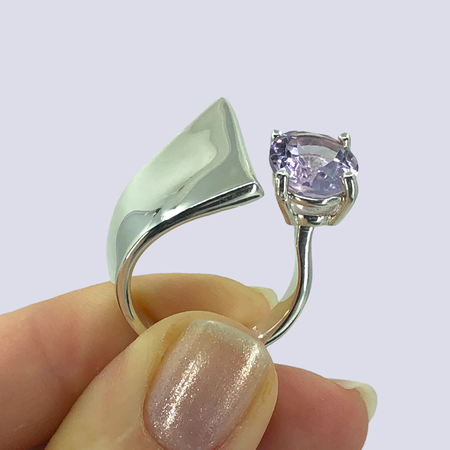 925 Sterling Silver Ring With Lilac Amethyst, Size 9 (Adjustable)