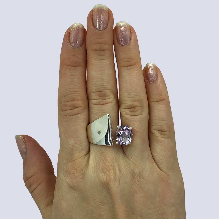 925 Sterling Silver Ring With Lilac Amethyst, Size 9 (Adjustable)