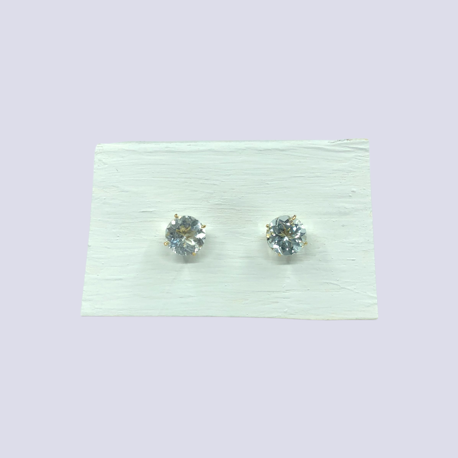 14K Yellow Gold Stud Earrings Inlaid With Aquamarine