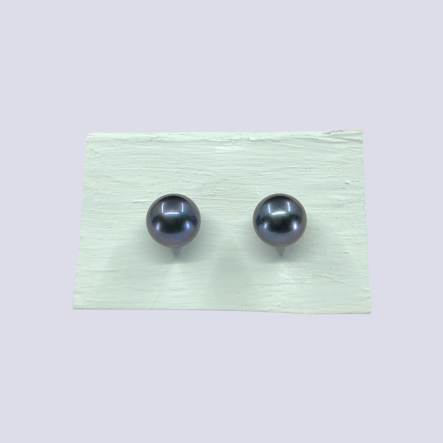 14K Yellow Gold Stud Earrings With Black Pearls